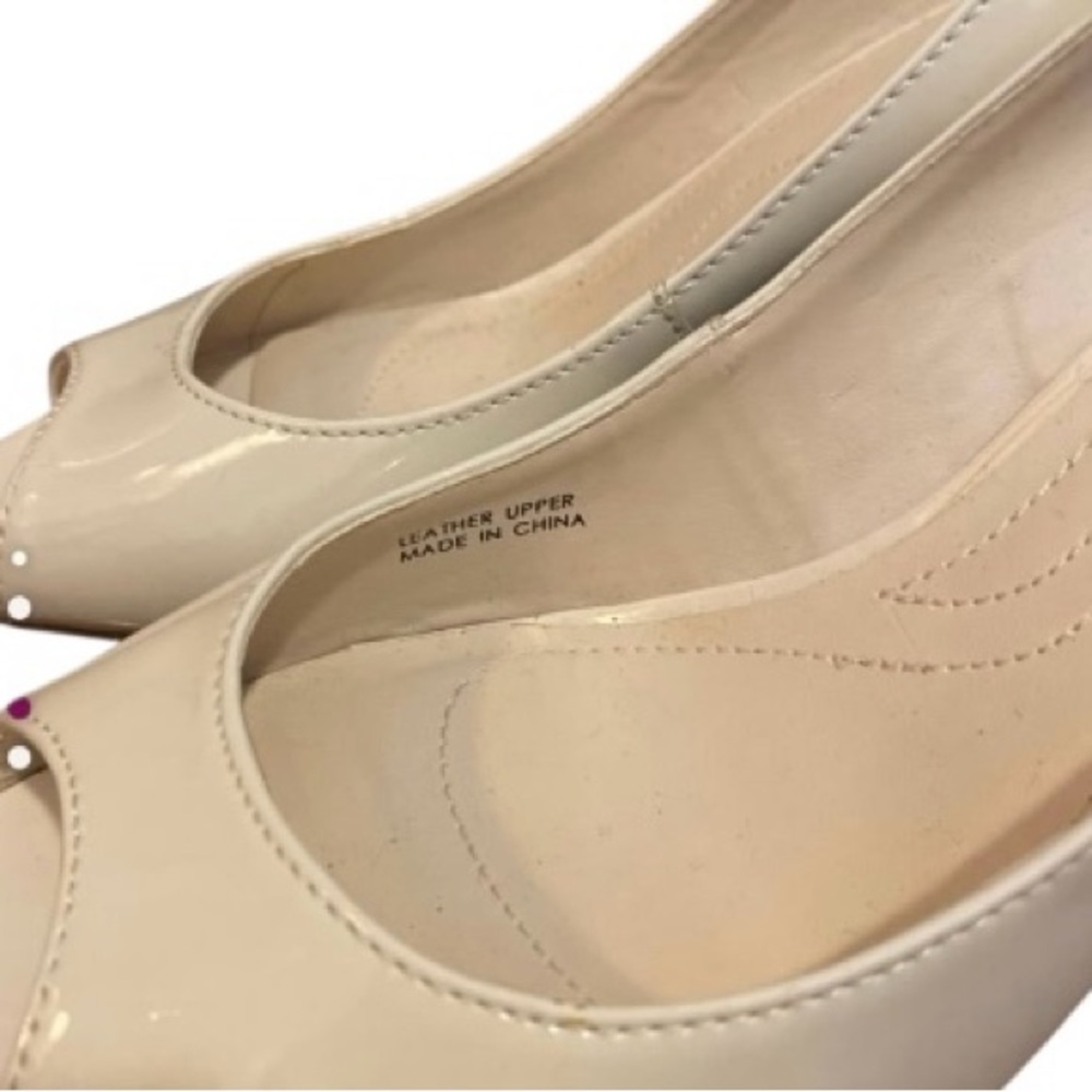TAHARI  Marie Peep-toe Elegant Cream Heels With grip soles - Picture 2 of 8